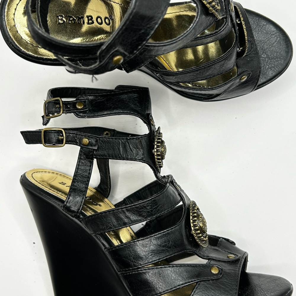 5 strap Bamboo brand 5” platforms in Black